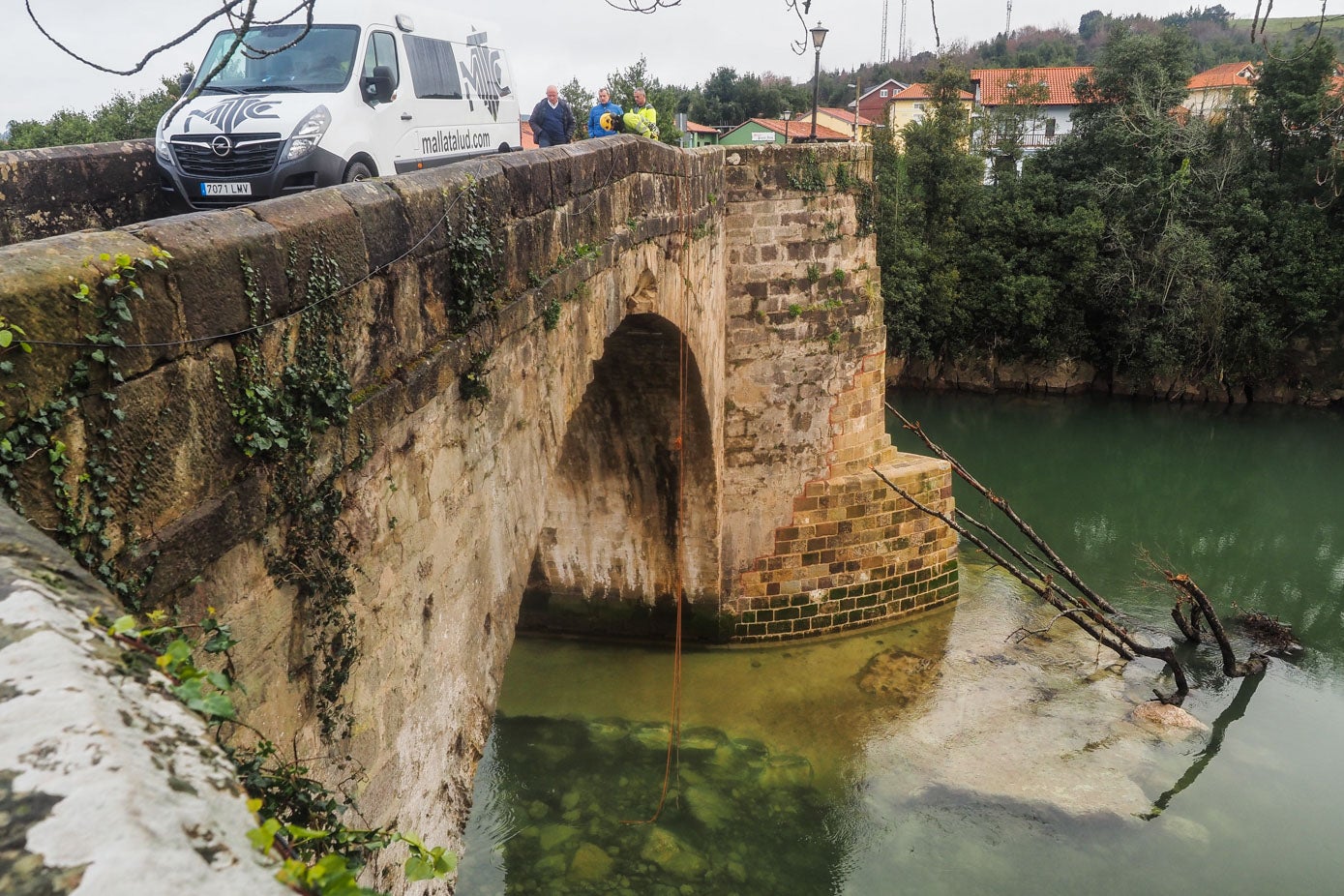 Se reabre el puente de Oruña