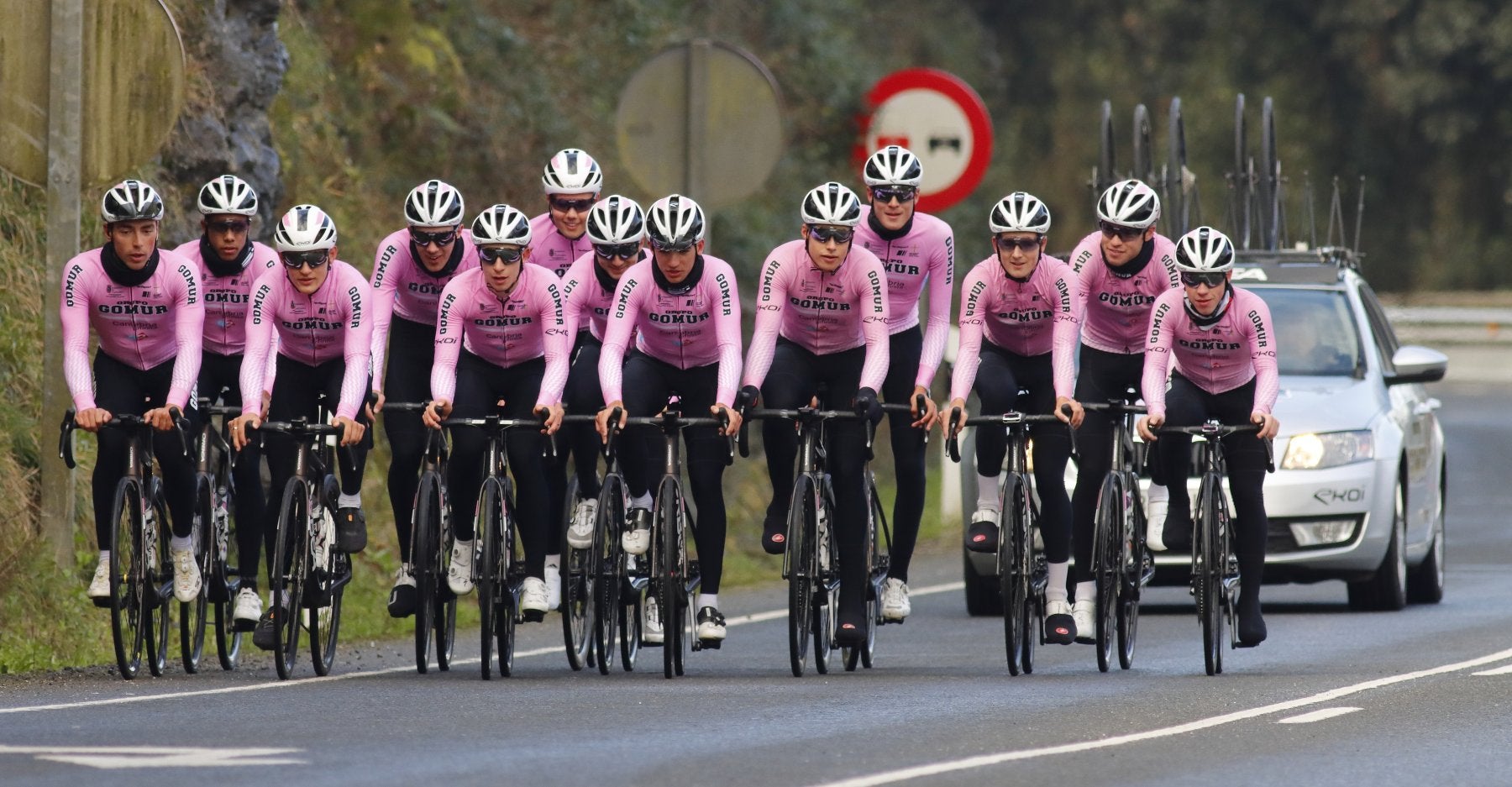 Los corredores del Gomur-Cantabria Infinita ruedan en su primer entrenamiento juntos de este 2023. El inicio de la temporada está cerca, el día 18 en Colindres.