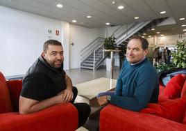 Eduardo Bordas (Izquierda), ayer junto a Jesús Pérez Blanco