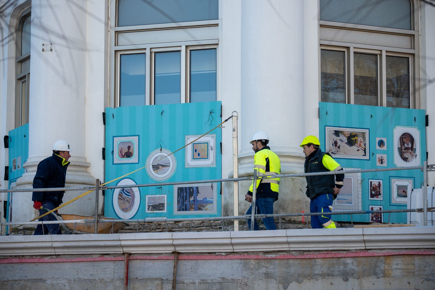 Con la estructura ya casi terminada, se aprecian siete arcos que podrían contener cada uno un negocio. En total, la planta baja del Casino, que se dividirá en locales, tiene una superficie de 2.430 metros cuadrados.