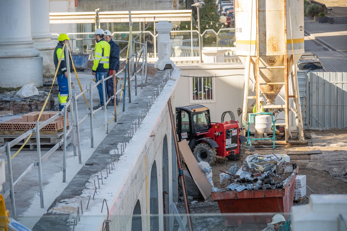 La construcción de los bajos también ha dado lugar a la nueva terraza.