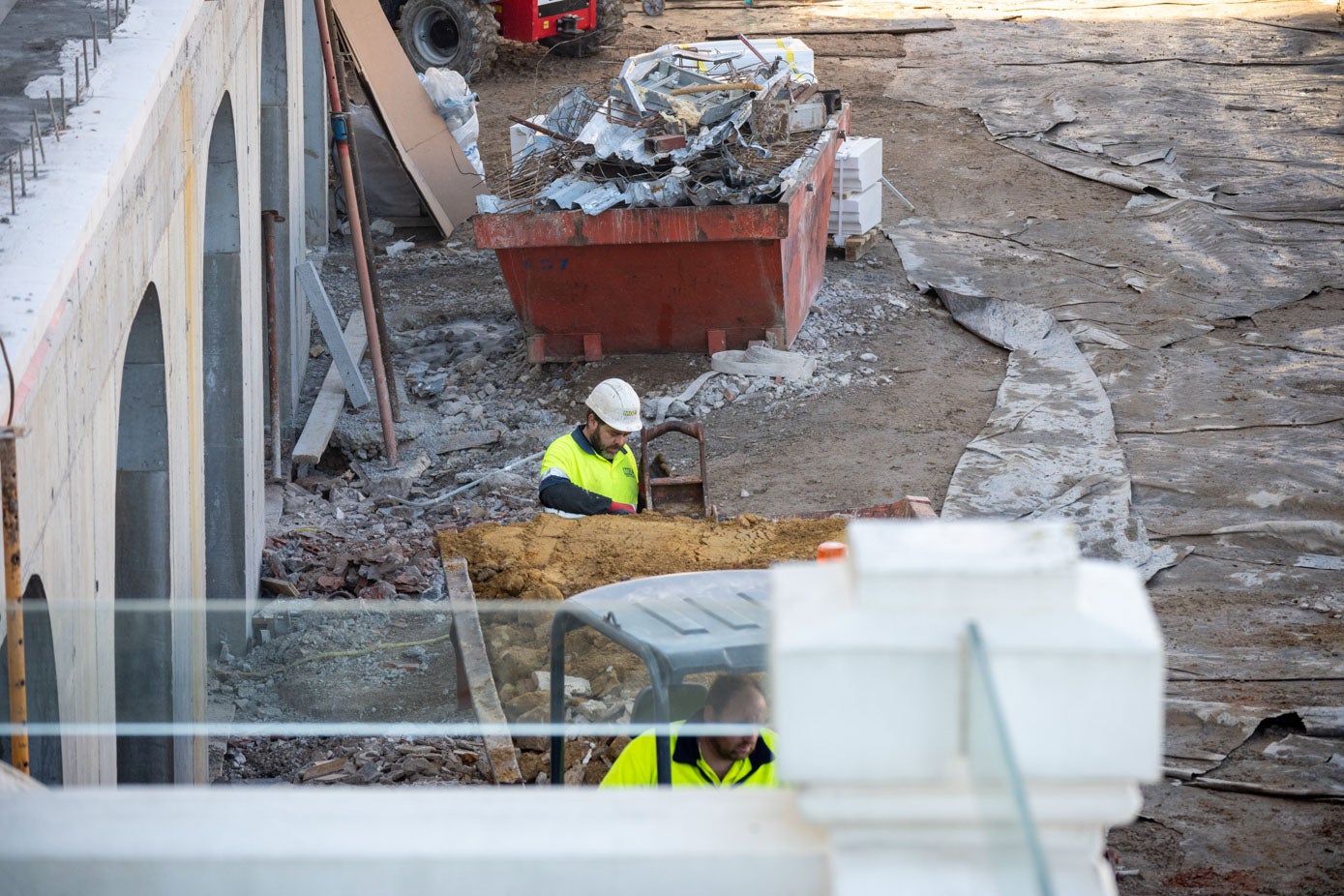 En 2014 dejaron de renovarse los contratos y, de forma paulatina, los locales se fueron vaciando. La mayoría eran restaurantes, como los emblemáticos Lisboa, Erikka, Rocamar o La Góndola. La heladería La Italiana fue la última en irse, en 2021.