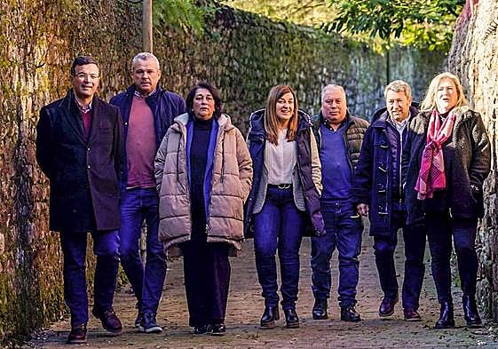 De izquierda a derecha, Jaime Díaz, Francisco Javier Camino, Rosa Fernández, María José Saenz de Buruaga, Fernando Fernandez, Óscar López y Belén Ceballos