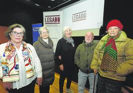 Carmen Agüero (hija de Carmen Bustillo), Ramona Achutegui, Rosa Cabeza, Pedro Manuel y Soledad Oreña