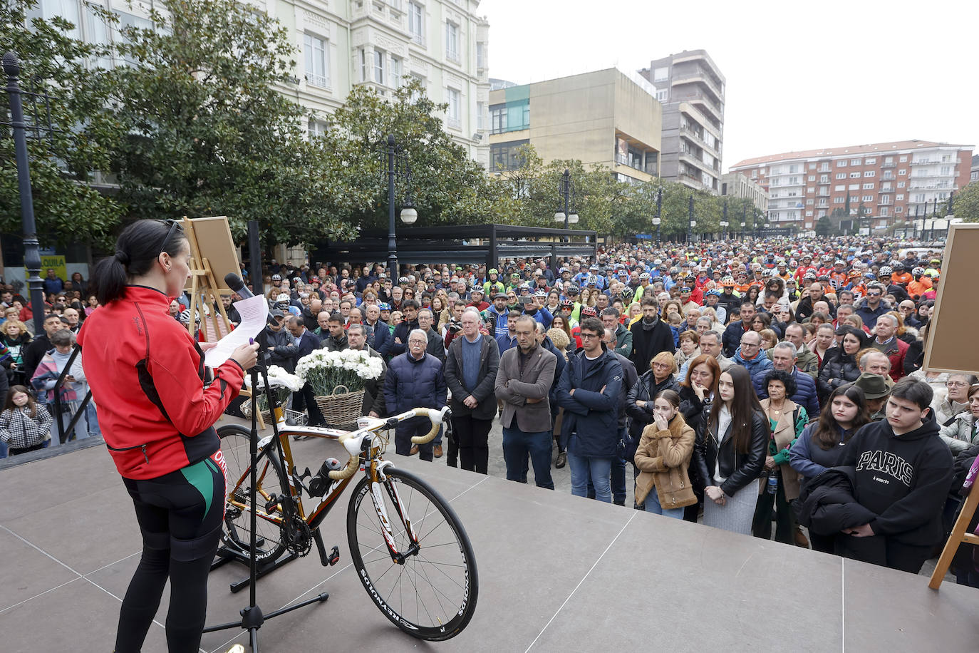 La bibilieta de Floren presidió el escenario del Bulevar Demetrio Herrero. 