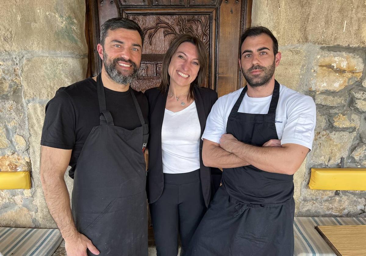 El equipo de La Antigua: Gabriel Gómez, Jenifer Bueno y Juan Gómez.