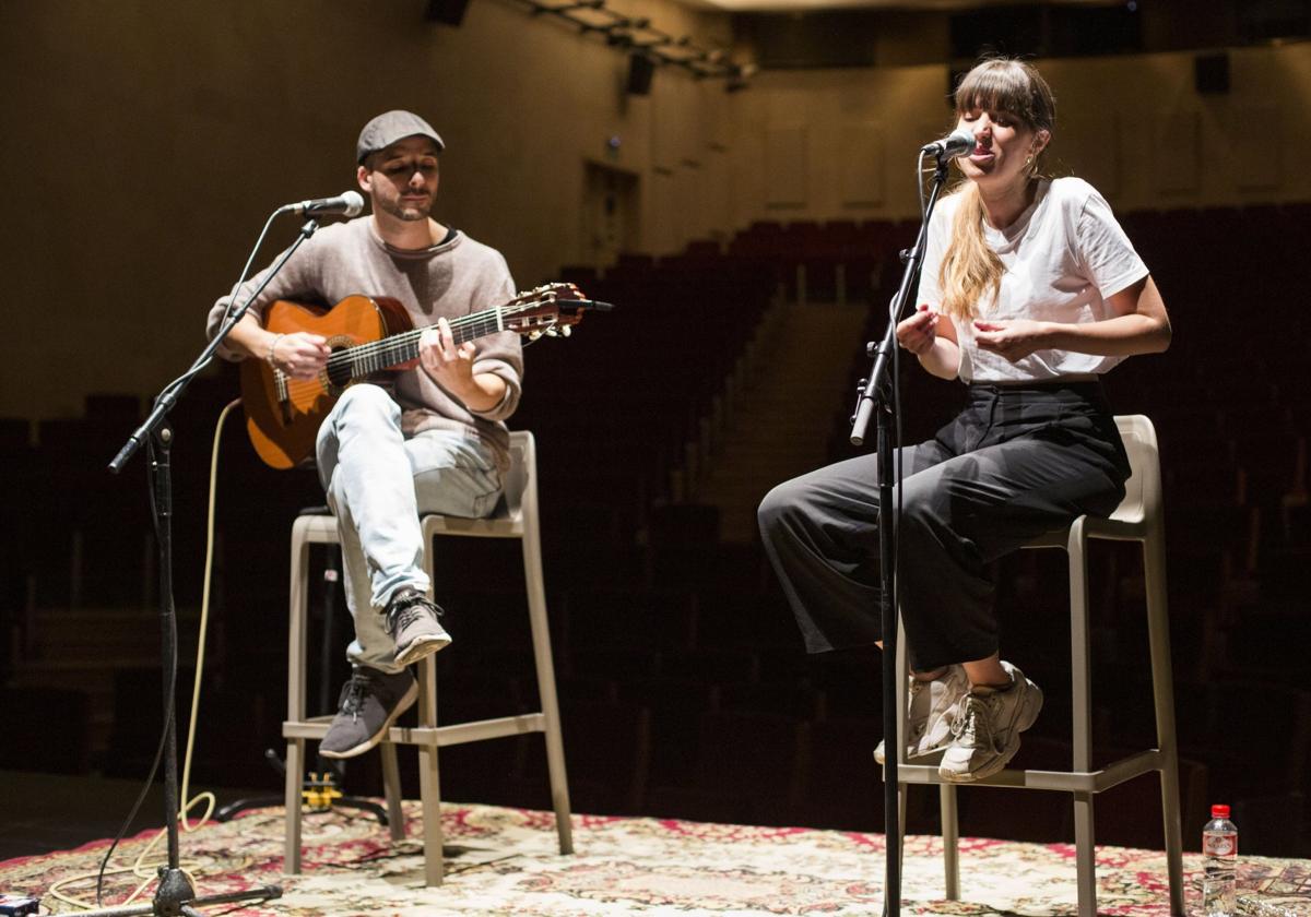 Jano Fernández y Ariadna Rubio forman TéCanela.