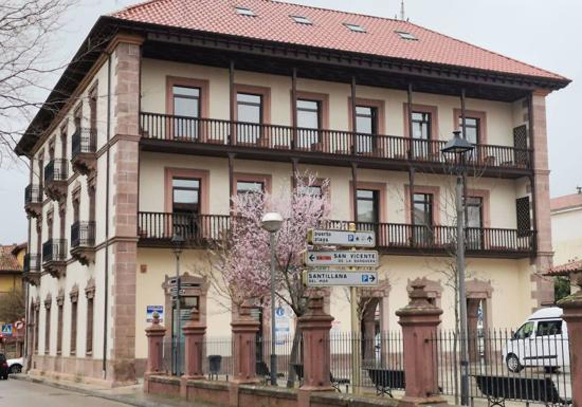 Ayuntamiento de Comillas.