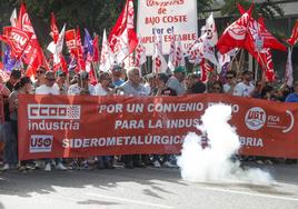 Manifestación por Santander durante la huelga del metal el pasado junio, con la participación conjunta de CC OO, UGT y USO.