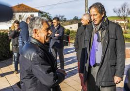 Miguel Ángel Revilla, esta mañana de viernes, junto a José Luis Gochicoa.