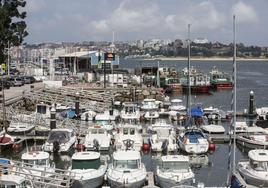 Las dársenas existentes junto al espacio en el que está proyectada la ampliación del puerto Marina de Pedreña.