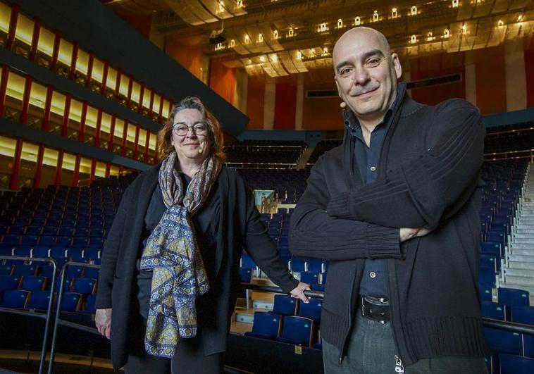 Laila Ripoll y Eduardo Vasco, en la sala Argenta.