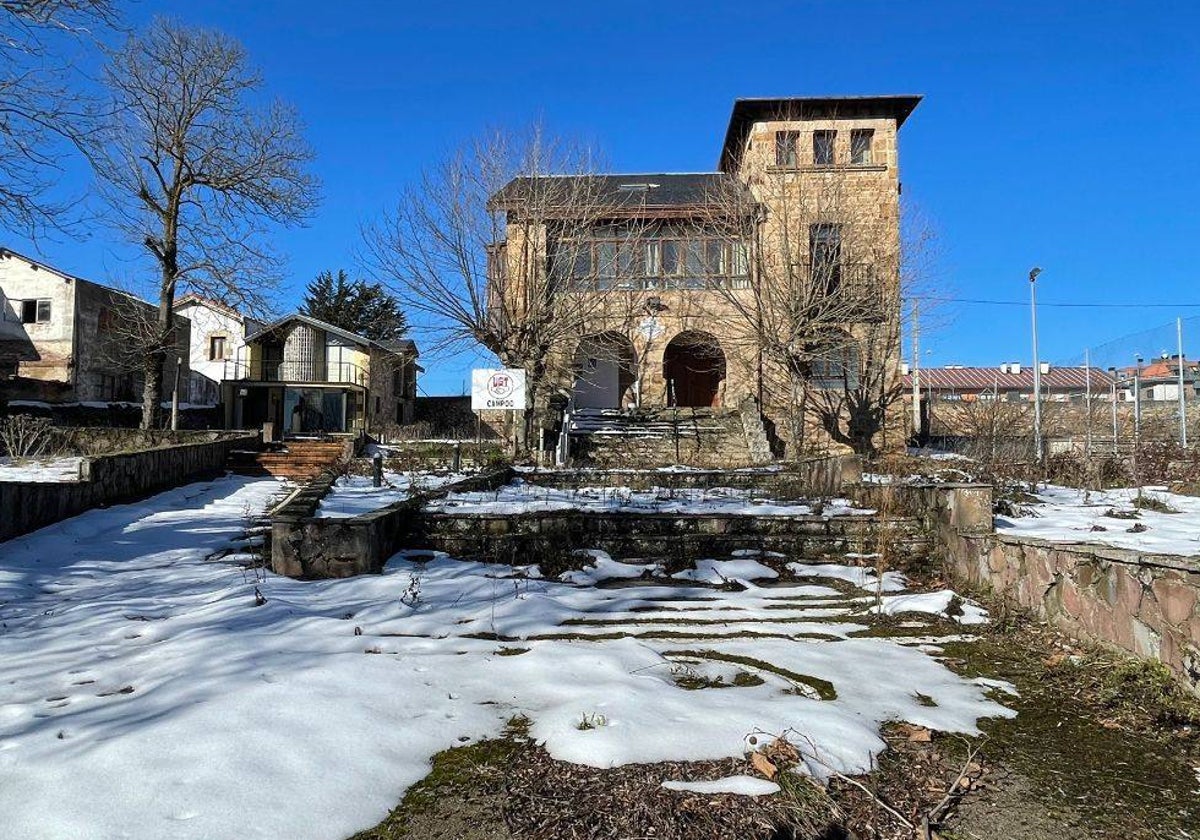 Estado actual de la antigua Casa del Pueblo de Reinosa