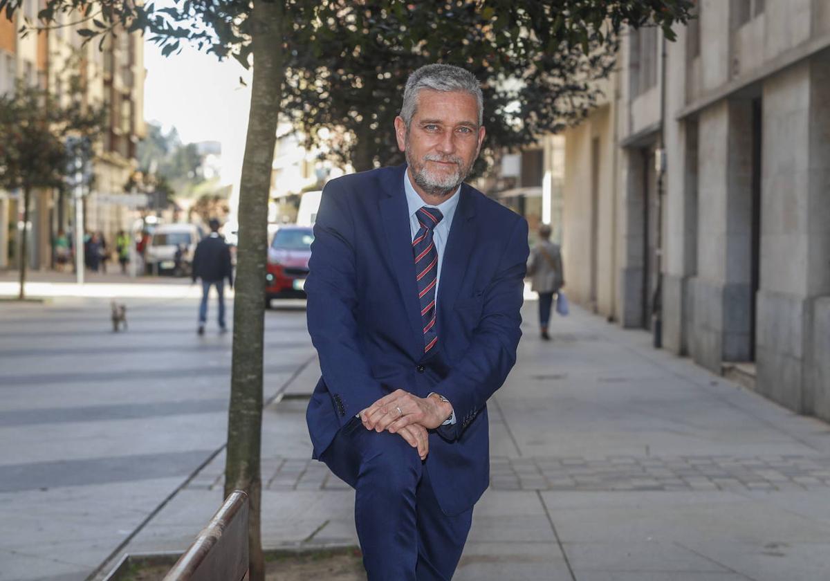 Javier Ceruti en el centro de Santander.