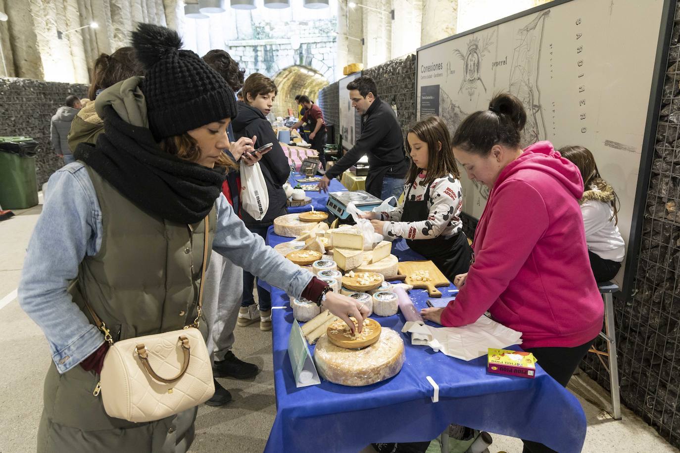 Algunas de las firmas que vendieron producto son viejas conocidas en la región. 