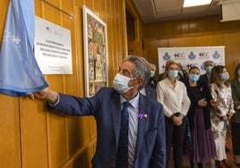 Un momento durante el acto de celebración en el hospital Santa Clotilde.