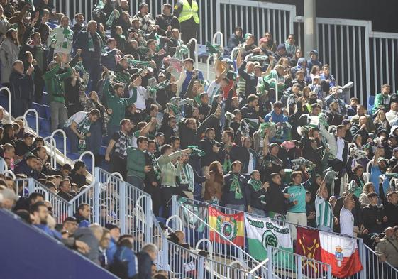 La afición del Racing, en su desplazamiento a Málaga.