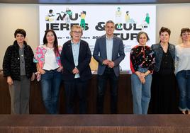 qEl vicepresidente y consejero de Cultura, Pablo Zuloaga, la directora de Acción Cultural, Gema Agudo y la coordinadora del programa, Nerea Soto, presentaron la nueva edición de 'Mujeres y cultura'.