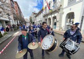 El encuentro de charangas ha sido uno de los momentos divertidos de la jornada