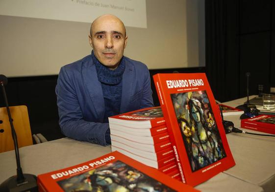 Jorge Rodríguez de Rivera presentó el libro el pasado miércoles en la Casa de Cultura de Torrelavega.