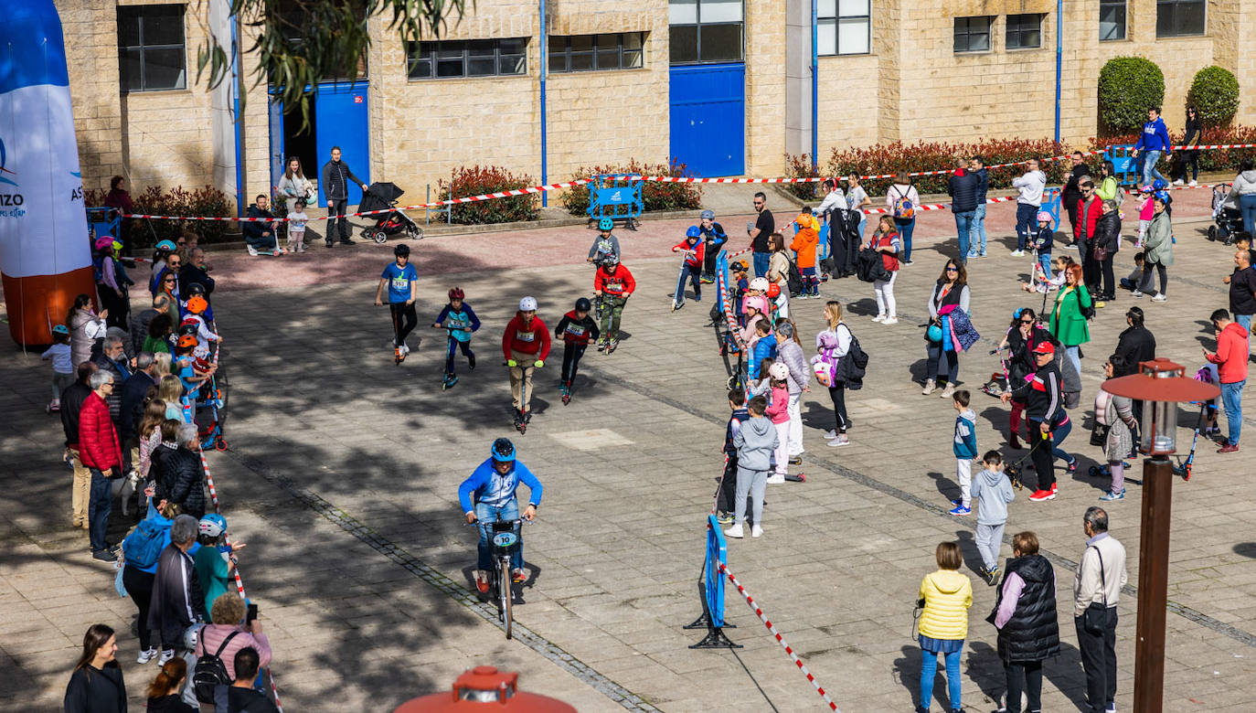 Un momento de la carrera de patines.