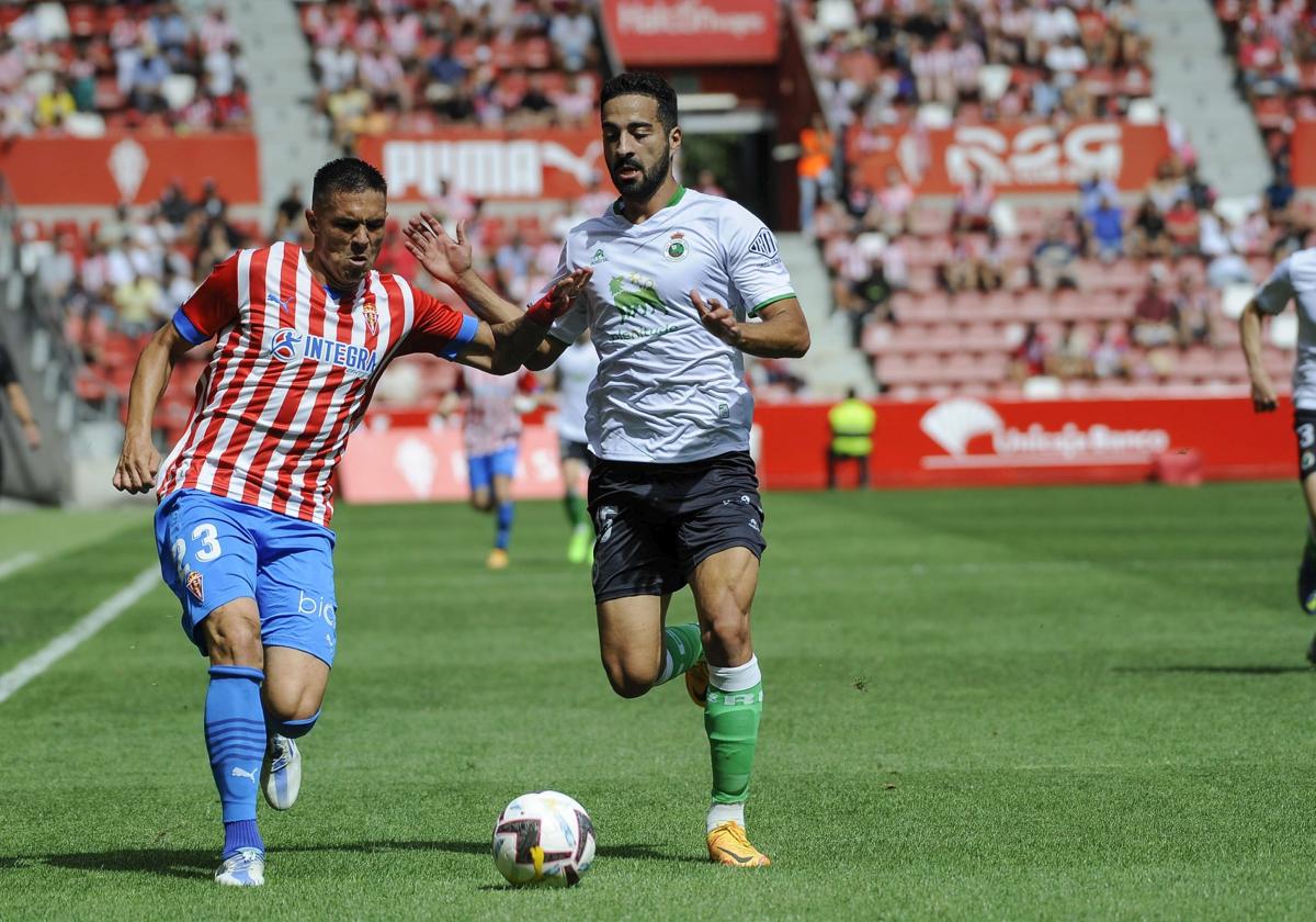 Rubén Alves, durante el partido frente al Sporting.