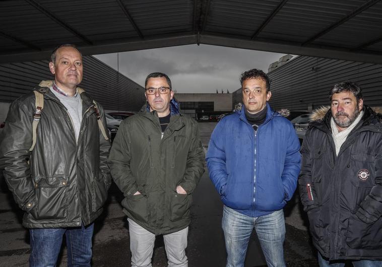 De izquierda a derecha: Álvaro Fernández, Benjamín Noriega, Javier Gutiérrez y Fernando Urbistondo, ayer en las instalaciones de El Diario.