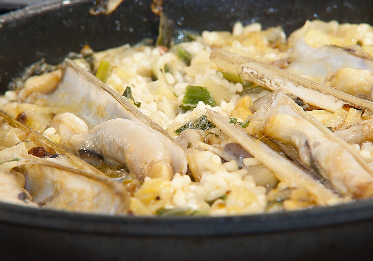 Un apetecible arroz a la pedreñera.