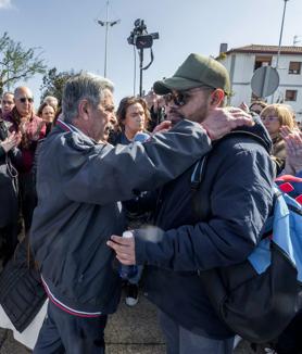 Imagen secundaria 2 - «Necesito el cuerpo de mi marido, no paren de buscarlo»