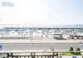 Vistas de la Bahía de Santander desde el balcón de la vivienda.