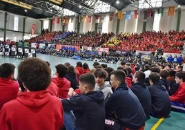 Presentación del torneo con todos los jugadores en liza.