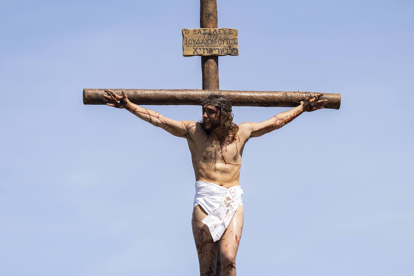 En la cruz, Cristo habla con su padre