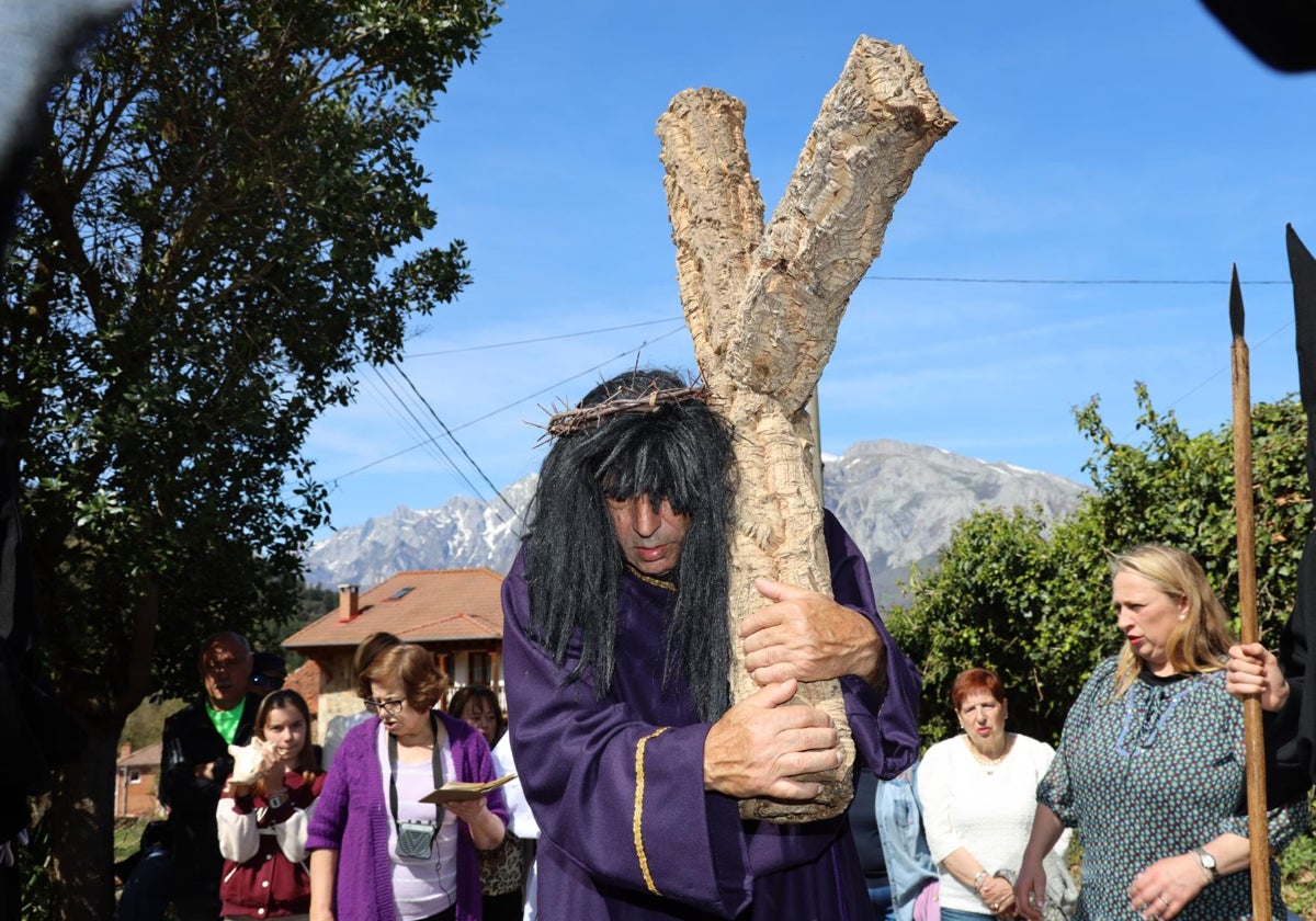 El Viacrucis tradicional recorre los pueblos de Bedoya