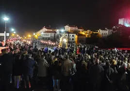 Miles de personas acompañaron a la Virgen de la Barquera durante el recorrido