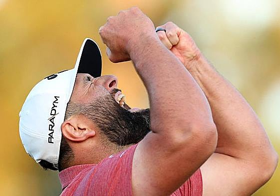 Rahm celebra su triunfo tras el último hoyo.