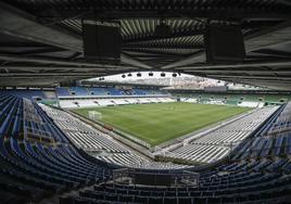 Vista panorámica de las gradas de los Campos de Sport y de los asientos que serán remodelados.