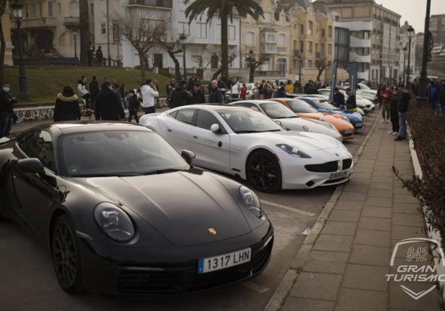 Los coches en El Sardinero.