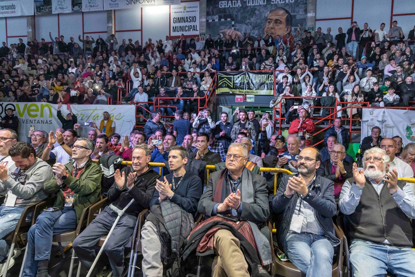 El Vicente Trueba se llenó para presenciar el regreso de 'El Niño' García.