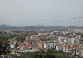 Vista de los barrios de San Lorenzo y El Pelegrín en los que está prevista una actuación de renovación de saneamiento, abastecimiento, pavimentos y jardines.