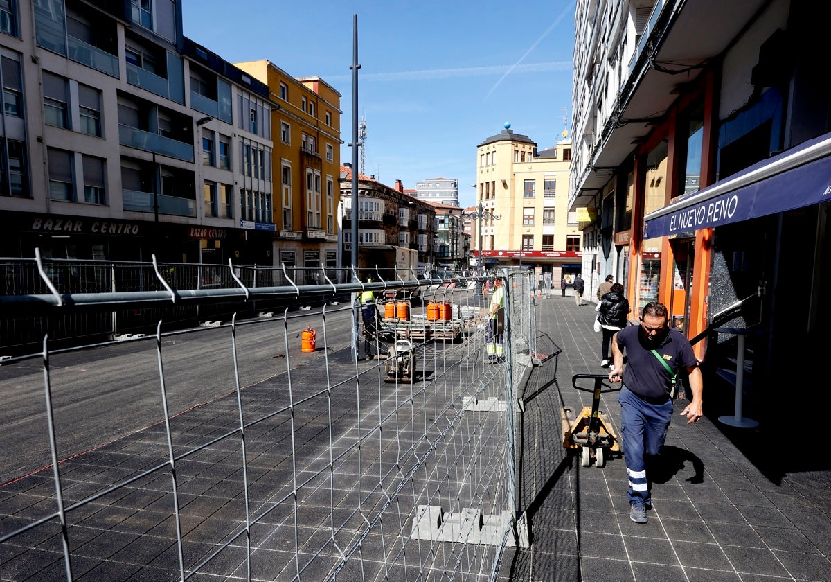 Obras de remodelación integral de la calle Julián Ceballos.