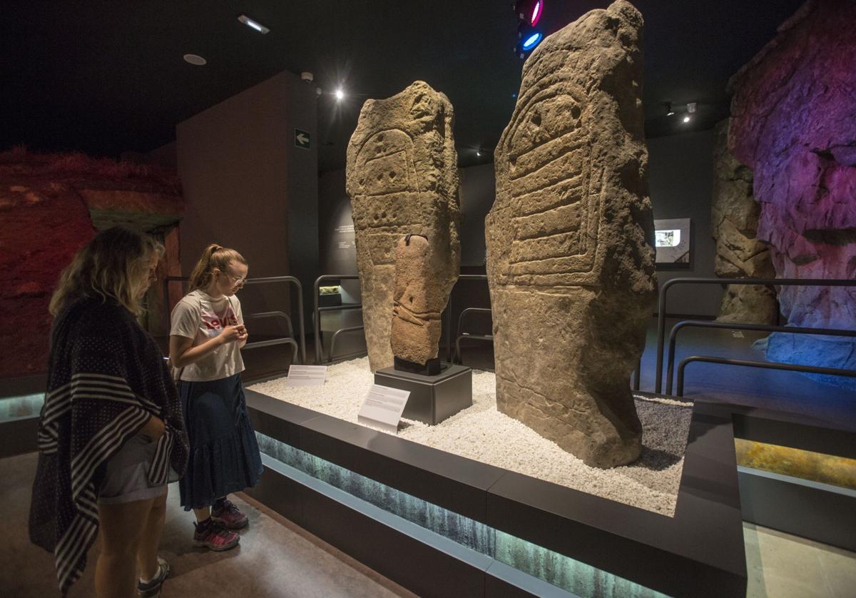 Instalaciones del Museo de Prehistoria y Arqueología de Cantabria, en los bajos del Mercado del Este.