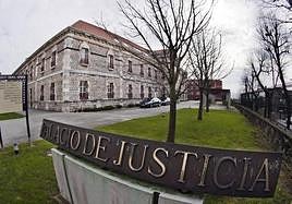 Tras la huelga de letrados, la Justicia cántabra se enfrenta a otro posible paro profesional.