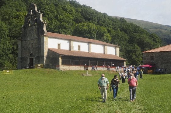 Santuario de Valvanuz en Selaya.