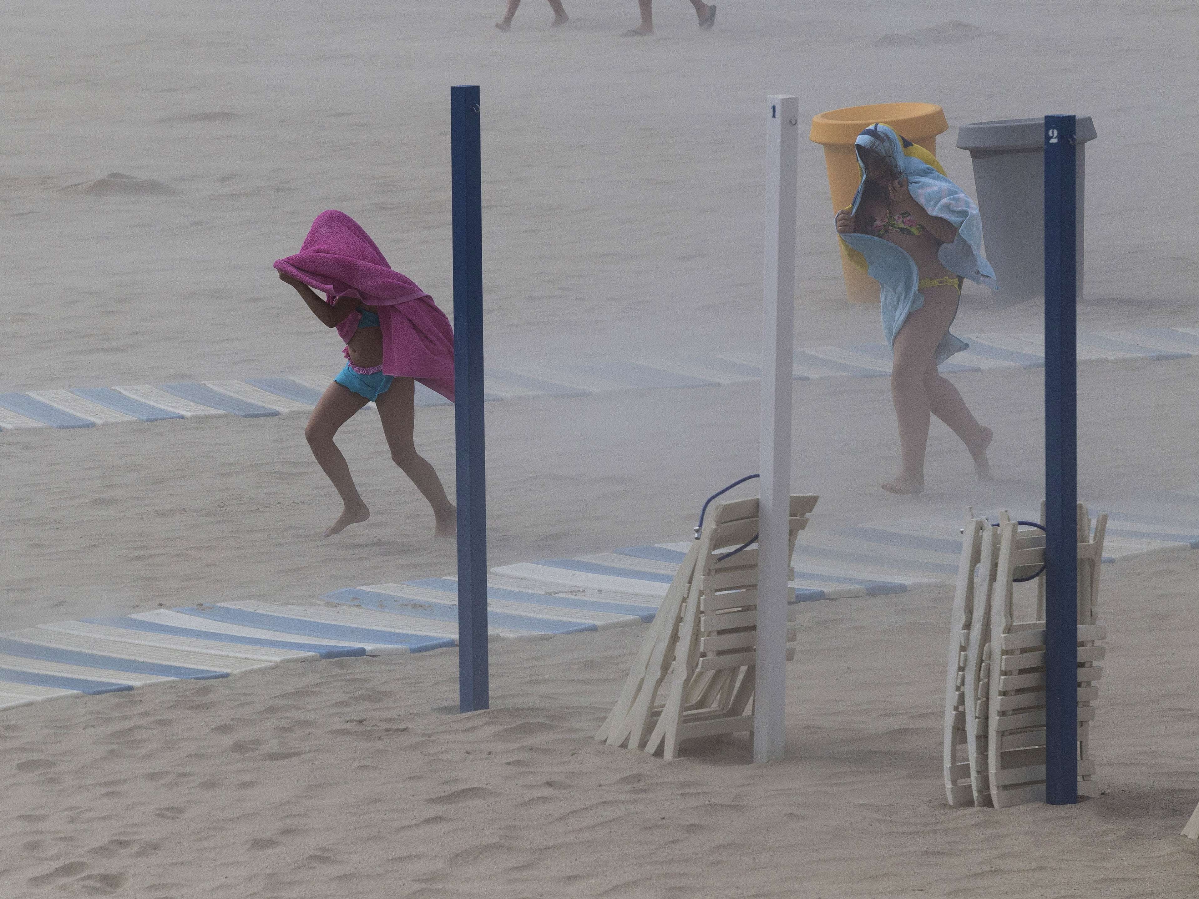 Galerna de 2017 en Donostia. Era agosto y turistas y vecinos disfrutaban tranquilamente de un día de playa cuando, de pronto, se torció.