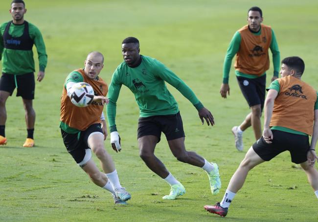 El Racing entrenando esta semana.