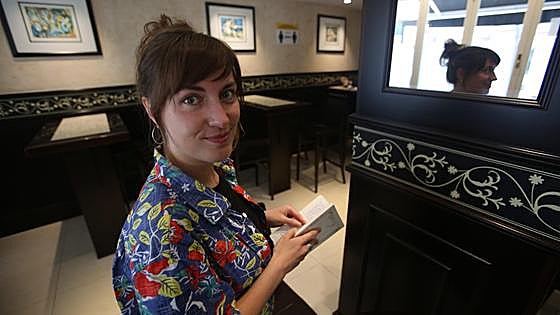 Azahara Alonso presenta en Santander 'Gozo', un canto al derecho a la pereza