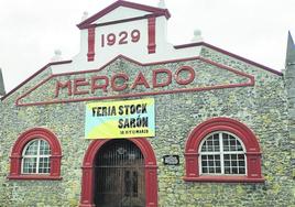 El mercado de Sarón acoge ferias y eventos de todo tipo.