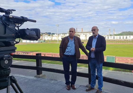 Félix Álvarez, y el candidato a la Alcaldía de Torrelavega, Julio Ricciardiello