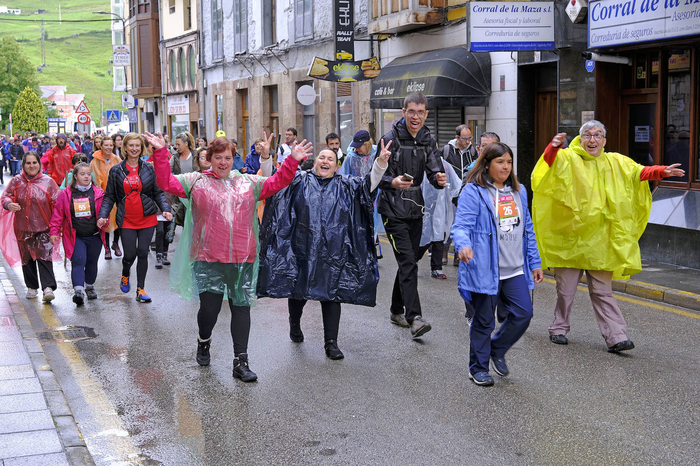 La marcha a pie, la más adecuada para disfritar de la fiesta de Los 10.000.