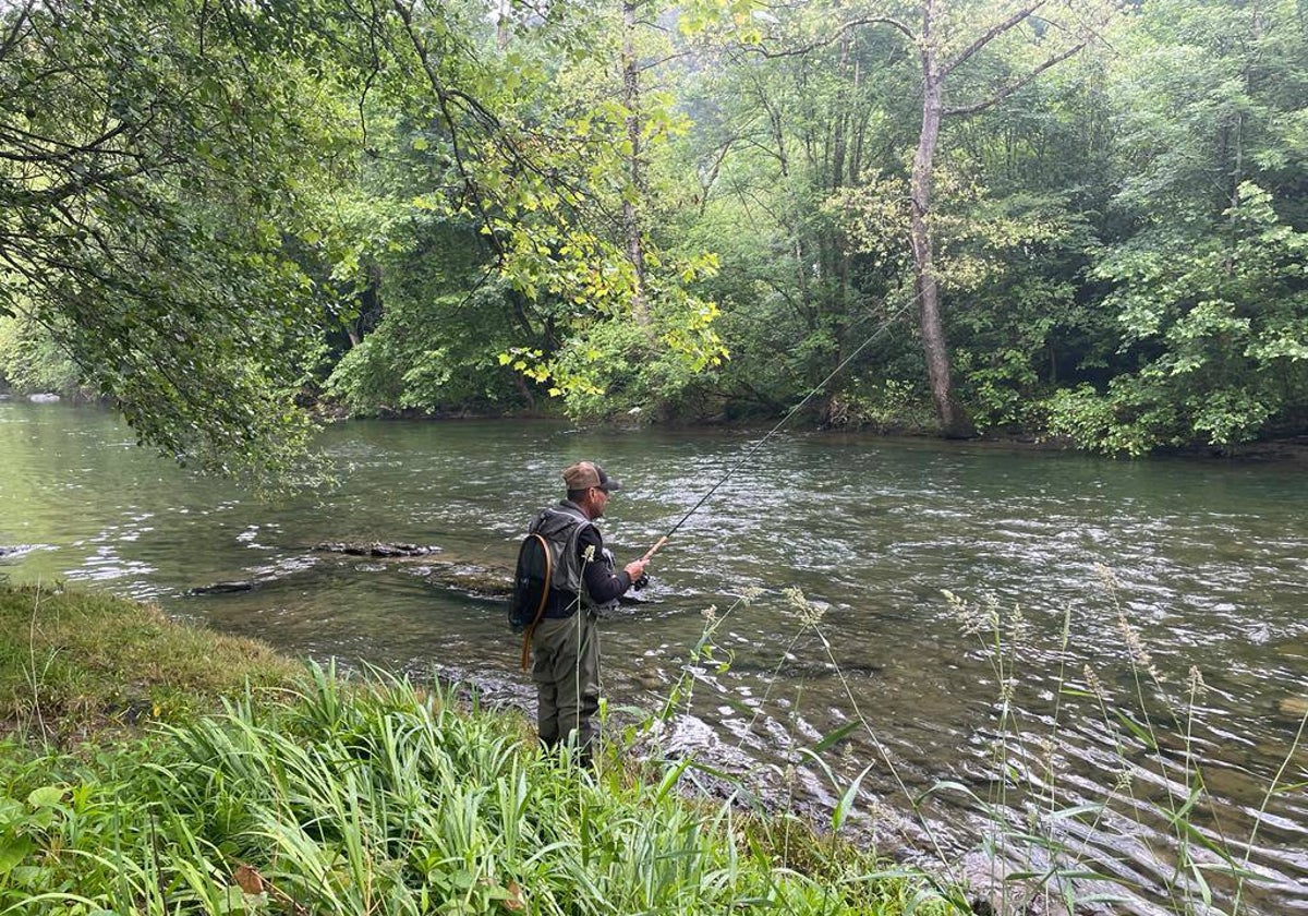 Más ambiente pero nulas capturas en las cuencas salmoneras